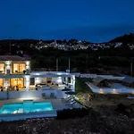 Medows Luxury Villa Keri