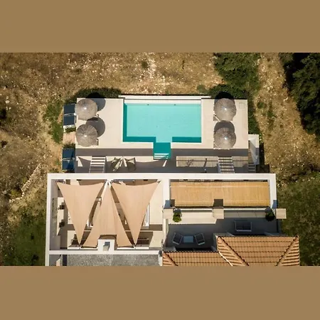 Medows Luxury كيري