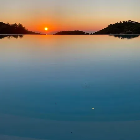 Villa Medows Luxury *