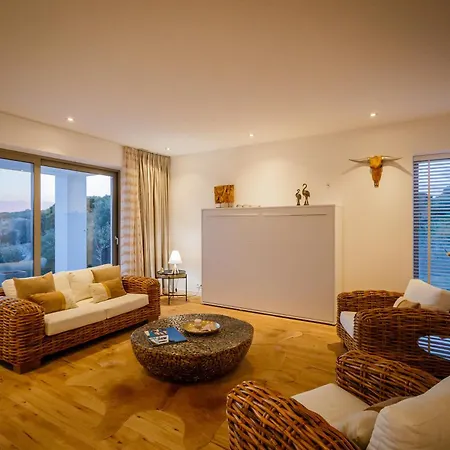 Medows Luxury Villa Keri