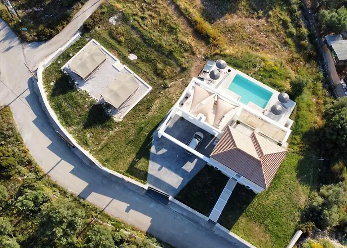 Medows Luxury Villa Keri